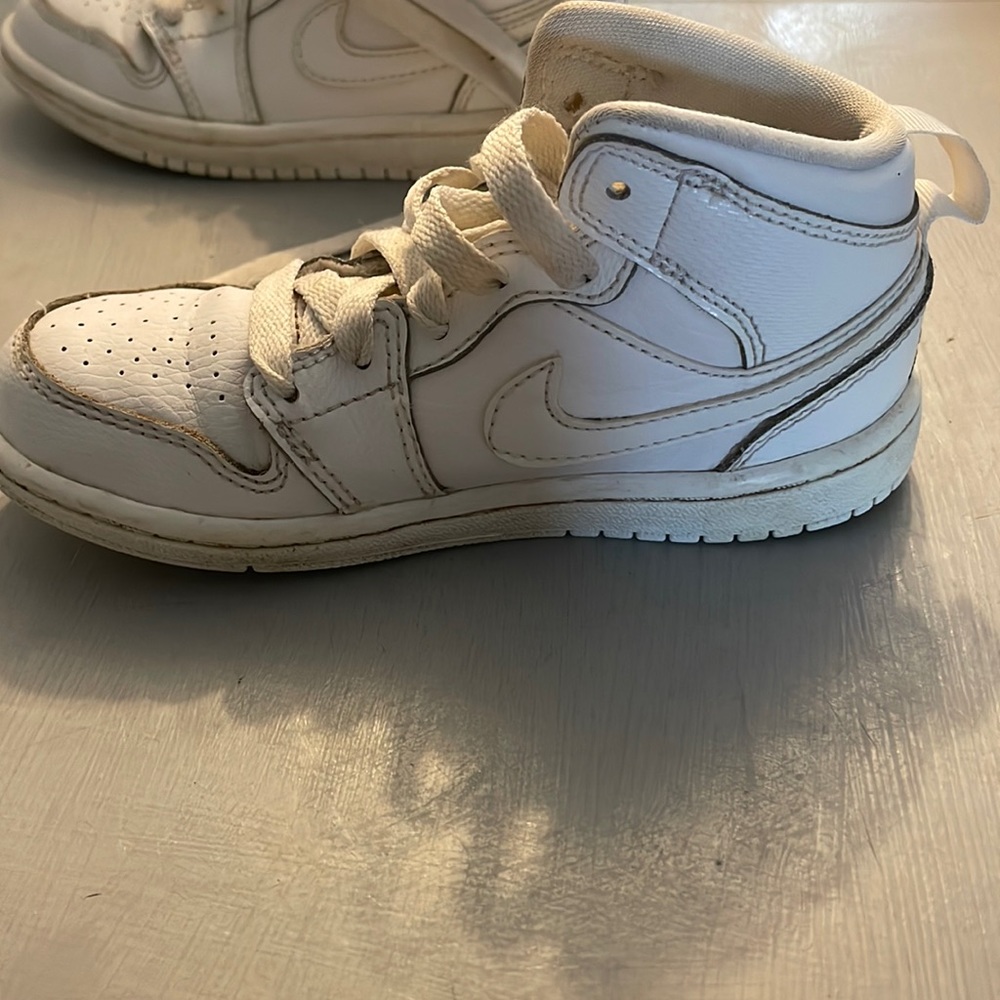 COPY - White Nike air Jordans toddler